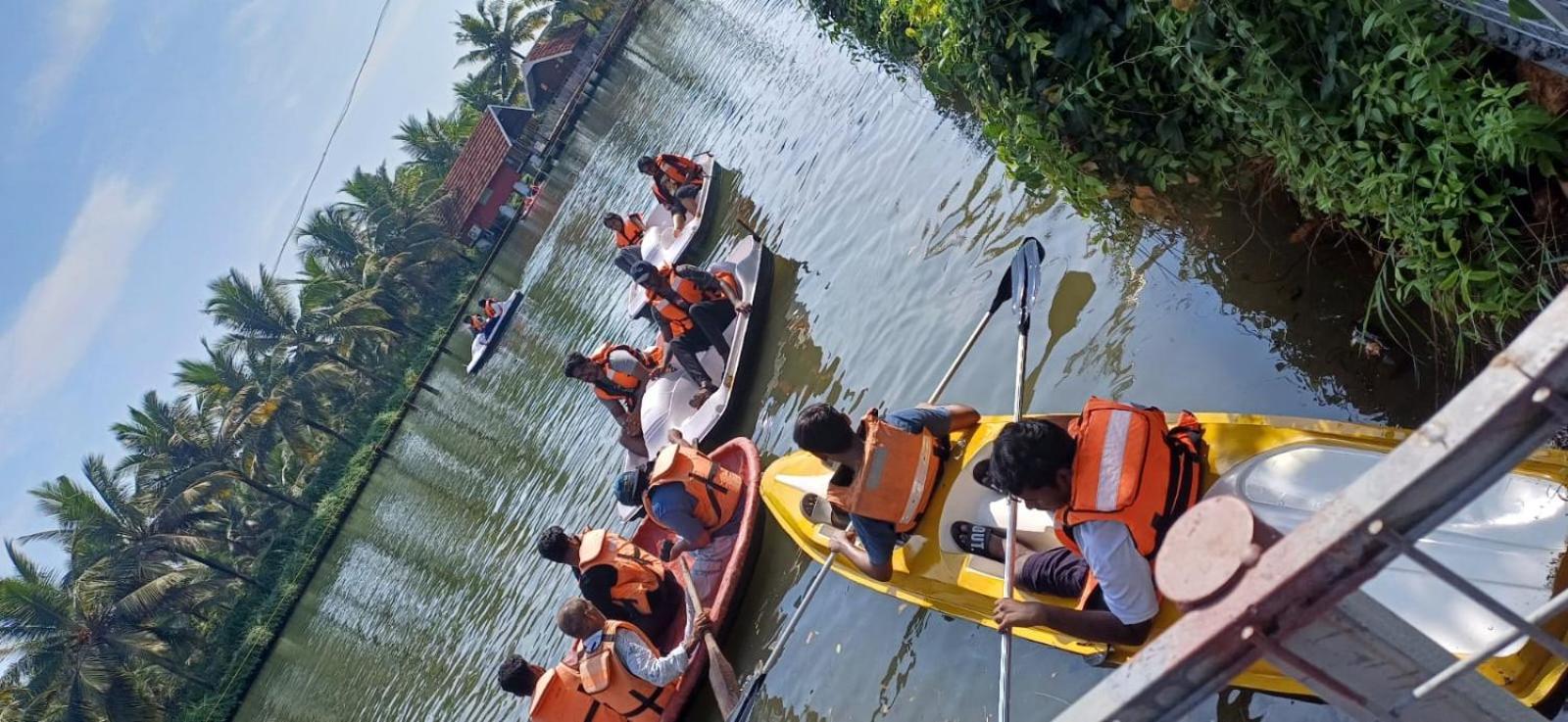 Munroe Island Lake Resort Mundrothuruth Bagian luar foto