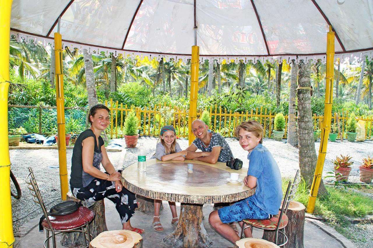 Munroe Island Lake Resort Mundrothuruth Bagian luar foto